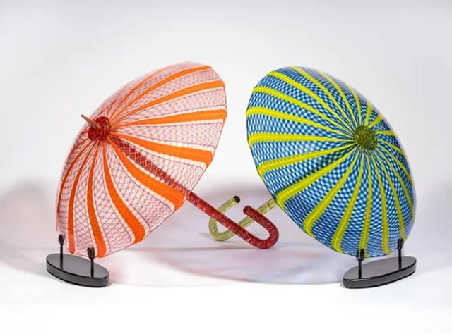 SAVE THE DATE! Nov. 22, 2025 - JASON CHRISTIAN at Neusole Glassworks. Listen to a fantastic podcast from "Talking Out Your Glass" and understand why we are so excited. https://talkingoutyourglass.com/jason-christian/
We will be bringing you more information soon.
#neusoleglassworks #jasonchristian #umbrellas  @jasonchrisglass