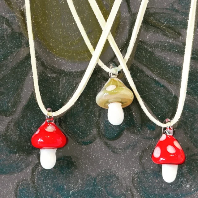 In this flameworking class, you will make a colorful mushroom pendant! This class is for all levels and no prior experience is necessary. Ages 12 and older. Approximately 1 hour. $35 per person. Reservations are required by phone (513-751-3292) or email (neusoleglassworks@hotmail.com) or in person. Payment is required at the time of scheduling. Available for pick-up in approx. 7 days. #neusoleglassworks #nonprofit #mushrooms #pendants #diy #flameworking