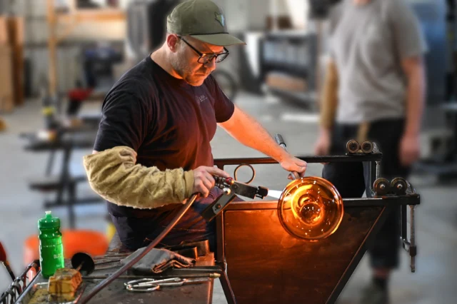 Glass artist Jason Christian is here! Please come to the opening "Weld" this Saturday, November 22, at Neusole Glassworks. Demonstration and reception start at 6:00pm 🔥
FREE and open to the public. 

Neusole Glassworks
11925 Kempersprings Drive
Cincinnati, Ohio 45240
(513) 751-3292

#neusoleglassworks #jasonchristian @jasonchrisglass  Jason Christian #glassblowing #nonprofit #itsgettinghotinhere #november #cincinnati #forestpark