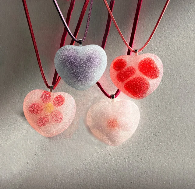 Fused Heart Pendant Class! This class is for all levels and no prior experience is necessary. Ages 5 and older. Class lasts up to 30 minutes. One pendant for $30 per person. Two pendants for $45. Reservations required by phone (513-751-3292) or email neusoleglassworks@hotmail.com or in person. Payment required at time of scheduling. Available for pick-up in approx. 7 days. Approx. 1.5” tall 1.5” wide. Different colors available. #neusoleglassworks #nonprofit #valentinesday #valentine #hearts #cincinnati #makeityourself Now through the end of February.