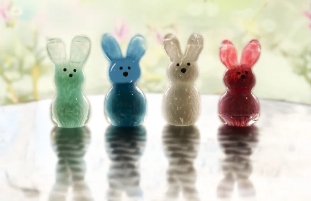 Now through the end of April, create an adorable glass bunny! With the help of our professional glassblowers, you sculpt the hot molten glass. 5 years or older. $55 per person. Bunnies are approximately 5.5’’ tall. Reservations required by phone (513-751-3292) or email us at (neusoleglassworks@hotmail.com). Payment is due upon scheduling. You will schedule up to 30 minute slots per person. Item will be available to be picked up approx. one week later. Colors limited to availability. #neusoleglassworks #easter #bunny #sculpt #cincinnati #diy #glassbunny #spring