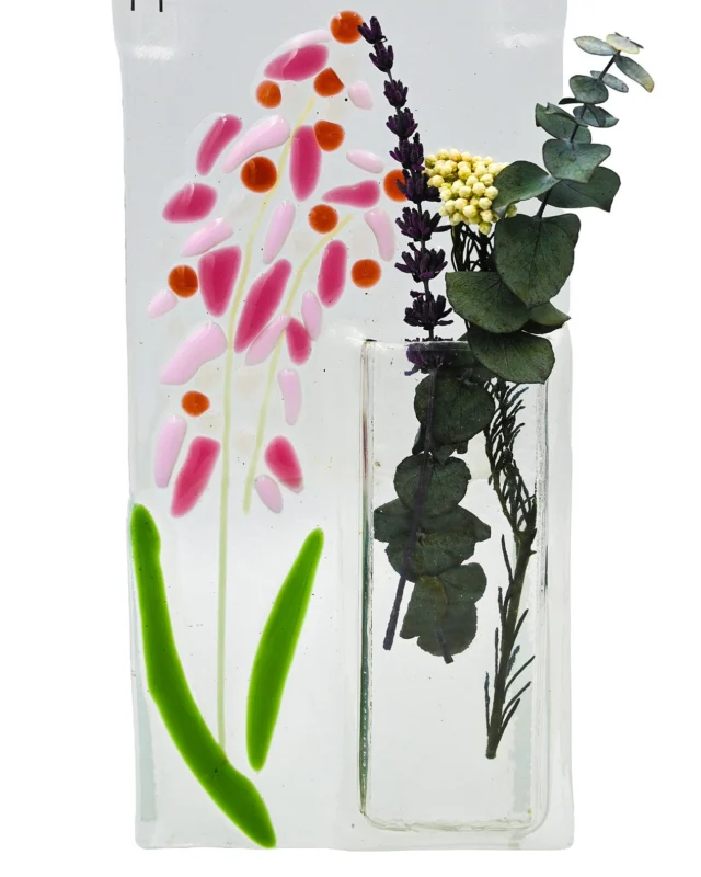 Fused Pocket Wall Vase
You will be introduced to the basics of glass fusing art. You will design and create your own pocket vase that can be hung on the wall. Approx: 9'' tall x 4.5'' wide. All ages welcome, no experience needed. $50 a vase. Call 513-751-3292 to reserve your time, or email neusoleglassworks@hotmail.com. Payment due upon scheduling. Items available for pick up in approximately one week. Dried flowers not included.
 #neusoleglassworks #nonprofit #wallvase #mothersday #everyday