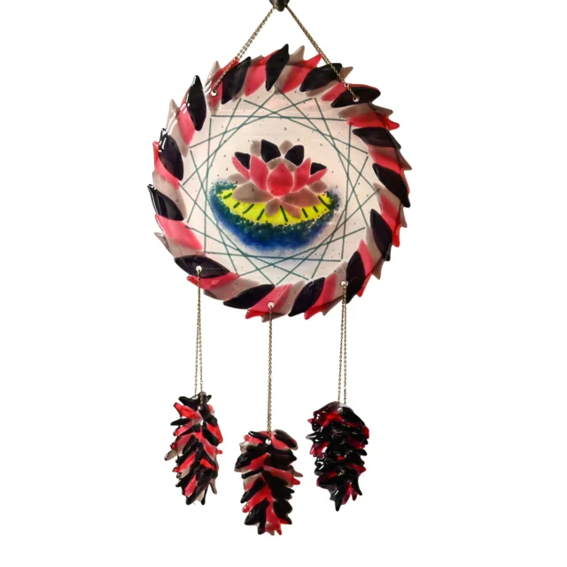 Create your own fused glass Dream Catcher. Dream catcher is approximately 10'' not including chain. Assembly is included in the cost. Please call 513-751-3292 between Wednesday and Sunday to schedule, or email neusoleglassworks@hotmail.com

Price is $100 and it will take approximately one hour. Dream catcher will be ready for pick up in about 7 days. Payment is due at time of scheduling. All ages welcome, no experience needed.

#neusoleglassworks #dreamcatcher #dreams #nonprofit #cincinnati #feathers