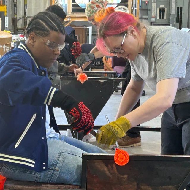 Thank you Clark Montessori for visiting us today. You all did a great job! #neusoleglassworks #ClarkMontessori #glassflowers #schoolgrouptrip #nonprofit